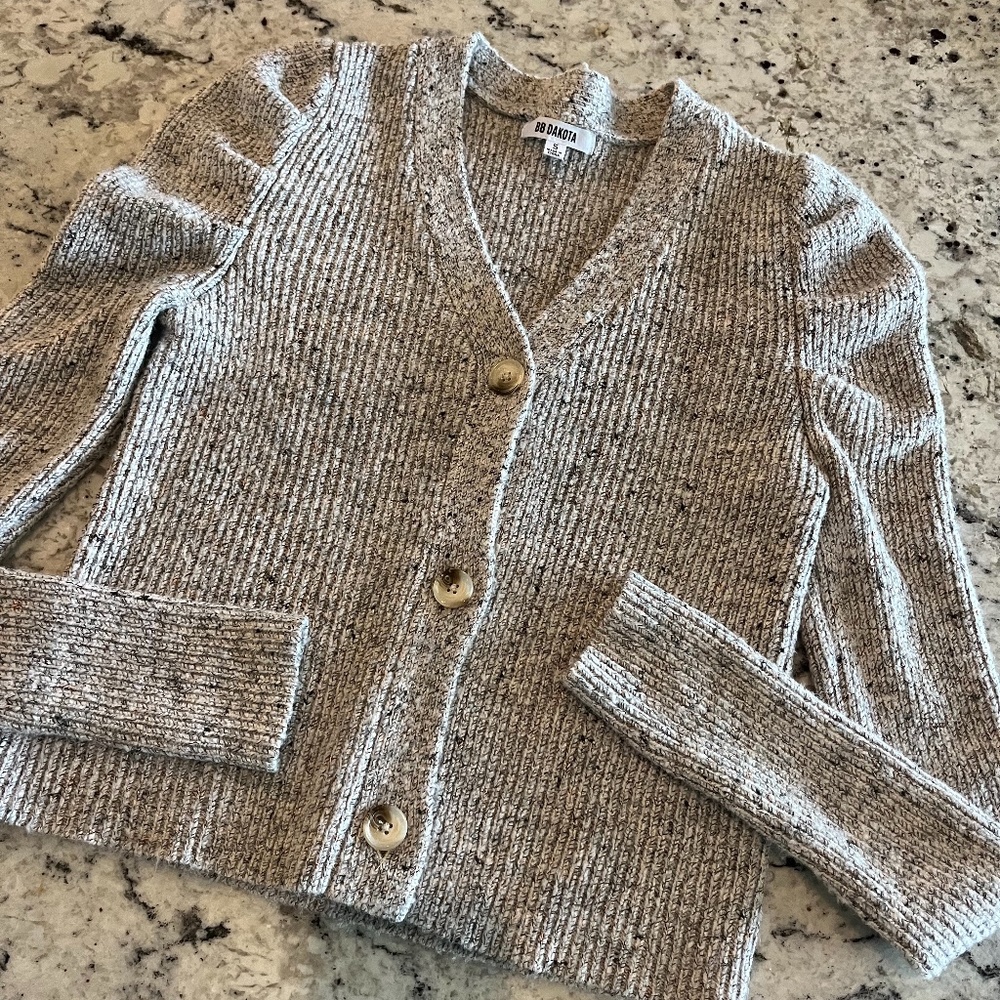 BB Dakota size small puff sleeve cardigan